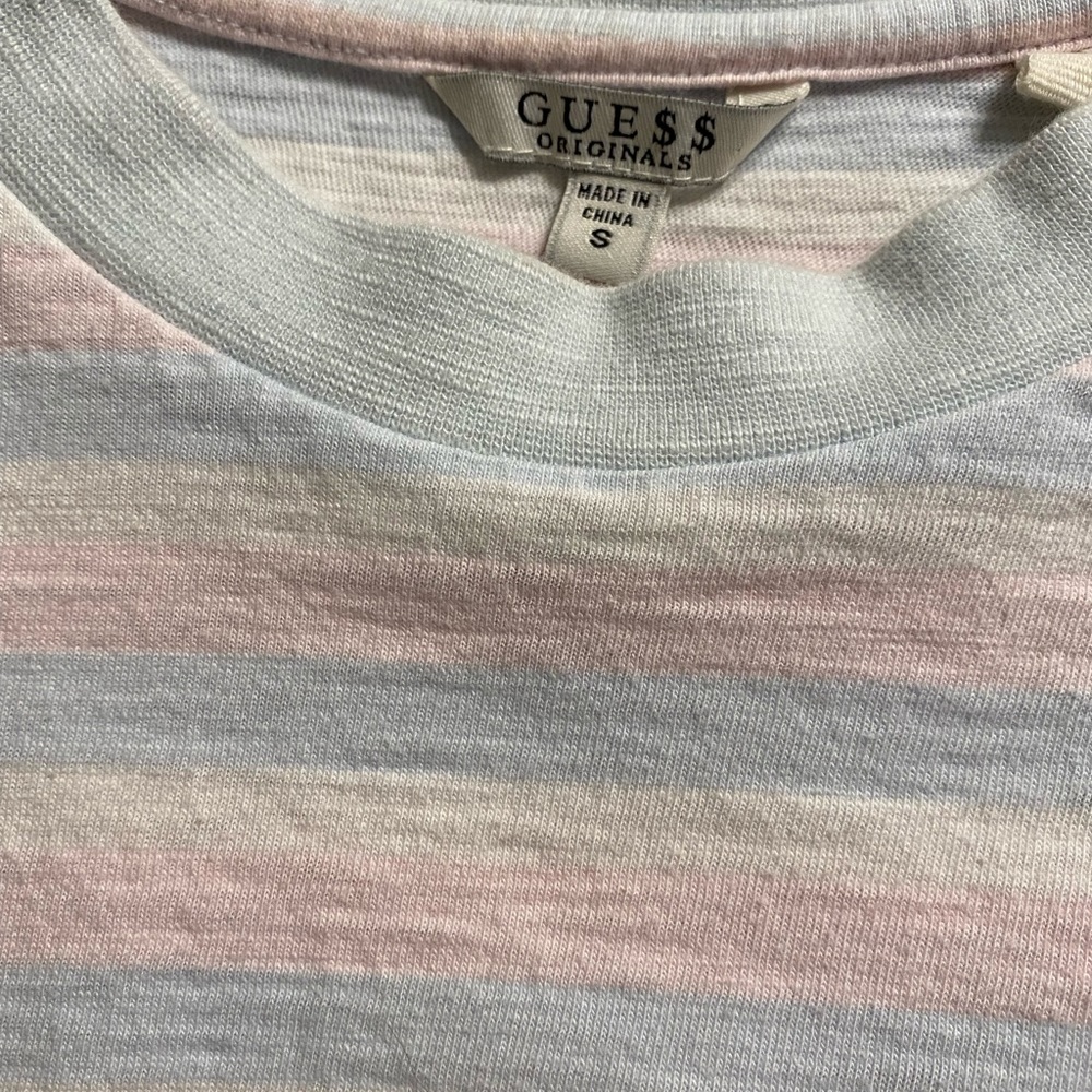 Guess Tee - Picture 3 of 3